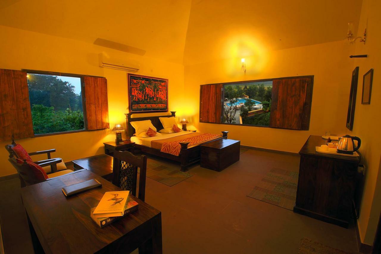Courtyard House Hotel Kanha Exterior photo